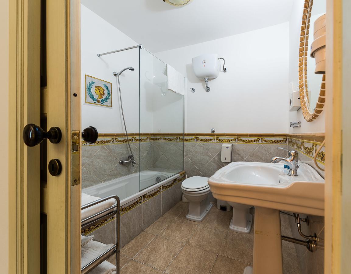 Hotel Centrale בגרייה מראה חיצוני תמונה