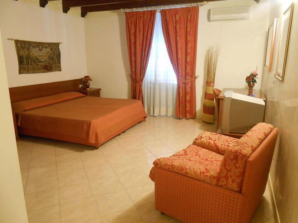 Hotel Centrale בגרייה מראה חיצוני תמונה