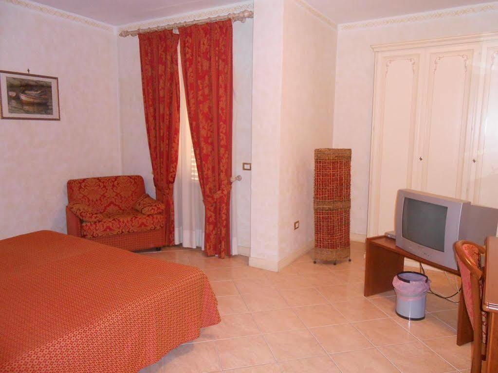 Hotel Centrale בגרייה מראה חיצוני תמונה