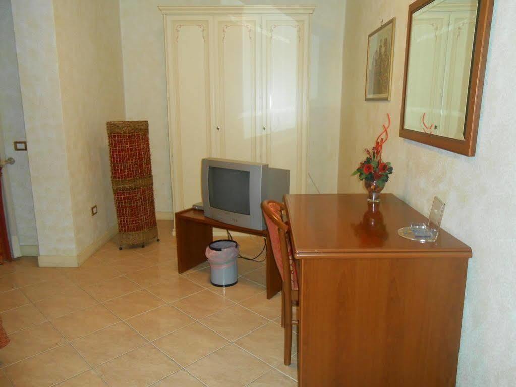 Hotel Centrale בגרייה מראה חיצוני תמונה