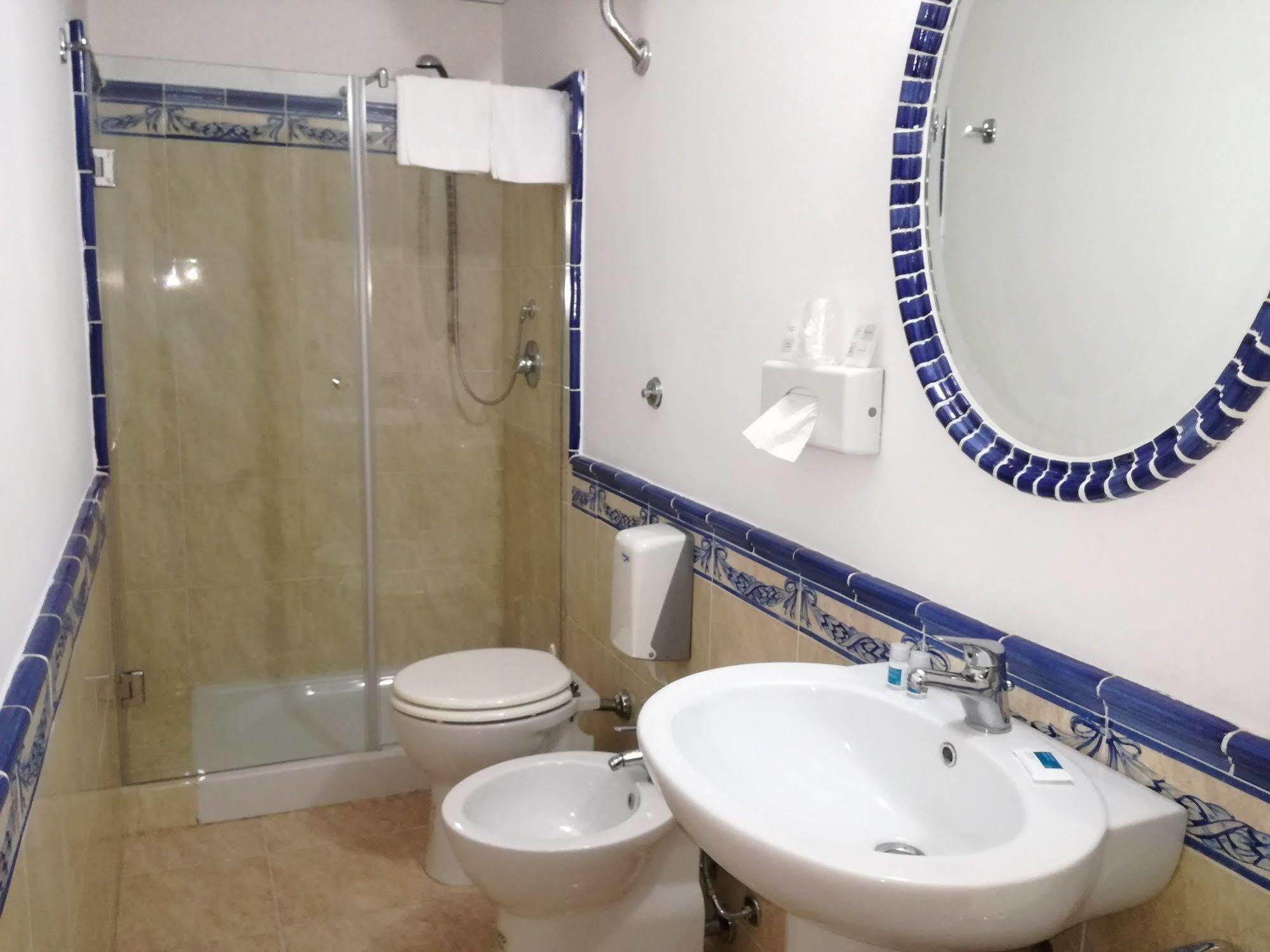 Hotel Centrale בגרייה מראה חיצוני תמונה
