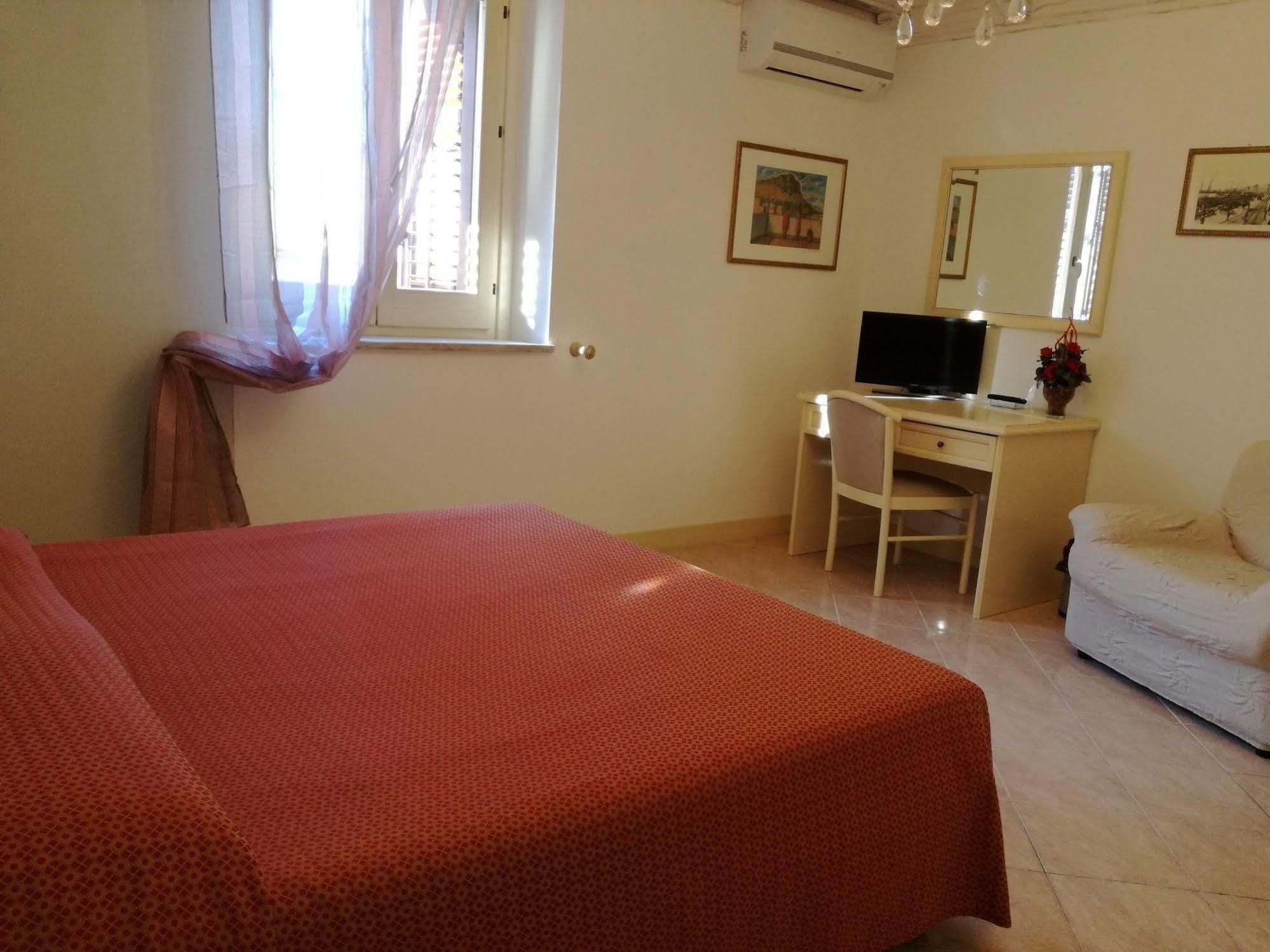 Hotel Centrale בגרייה מראה חיצוני תמונה