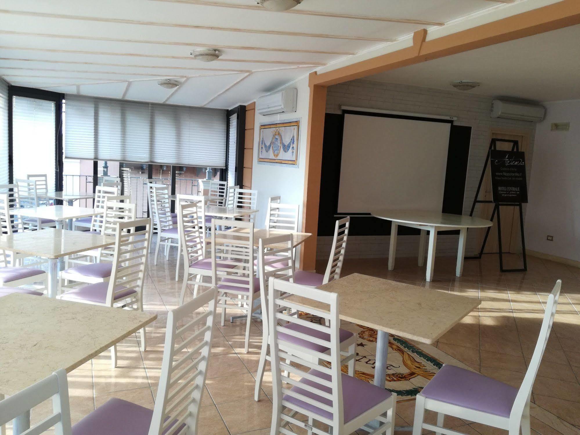 Hotel Centrale בגרייה מראה חיצוני תמונה