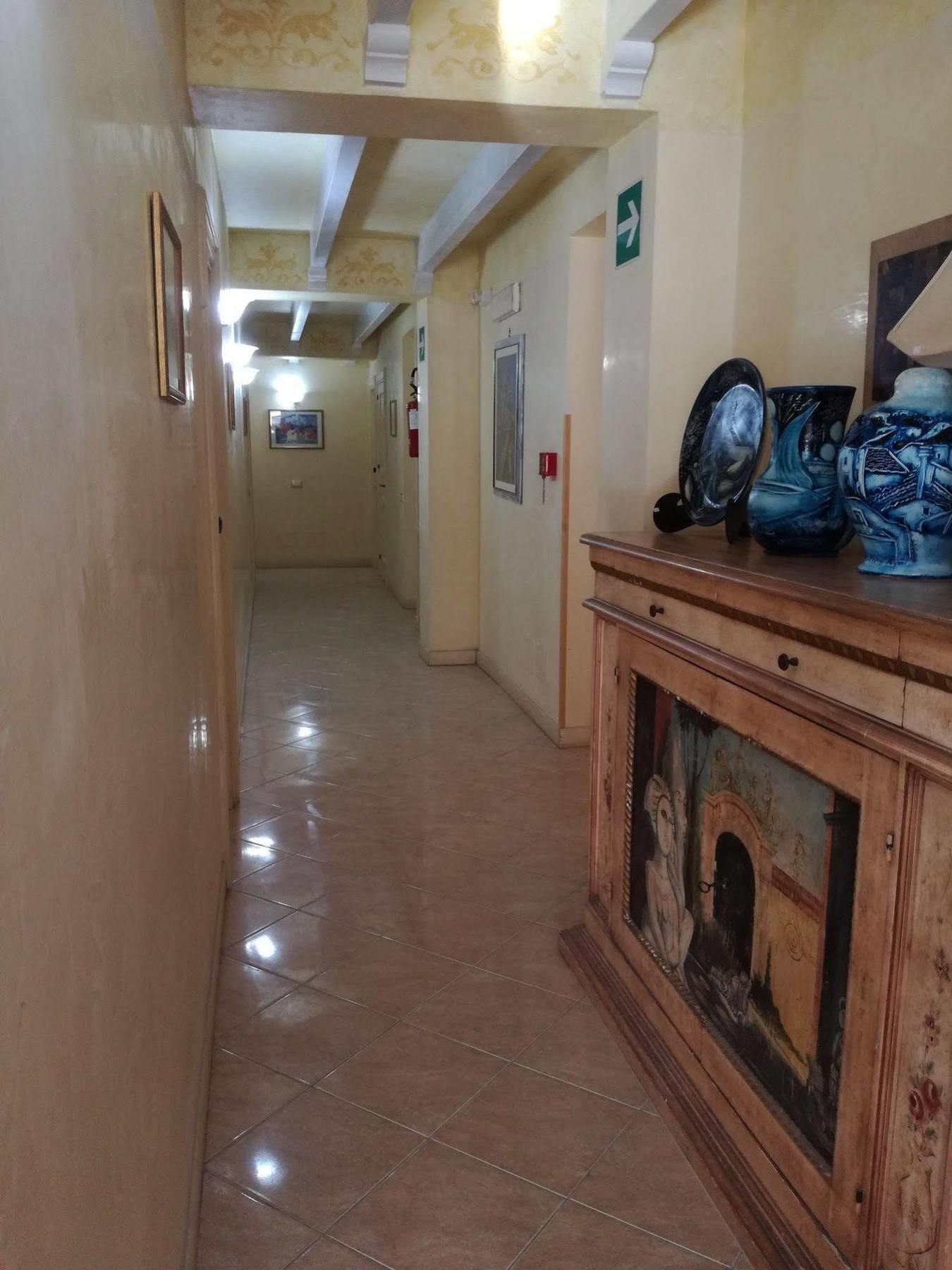 Hotel Centrale בגרייה מראה חיצוני תמונה